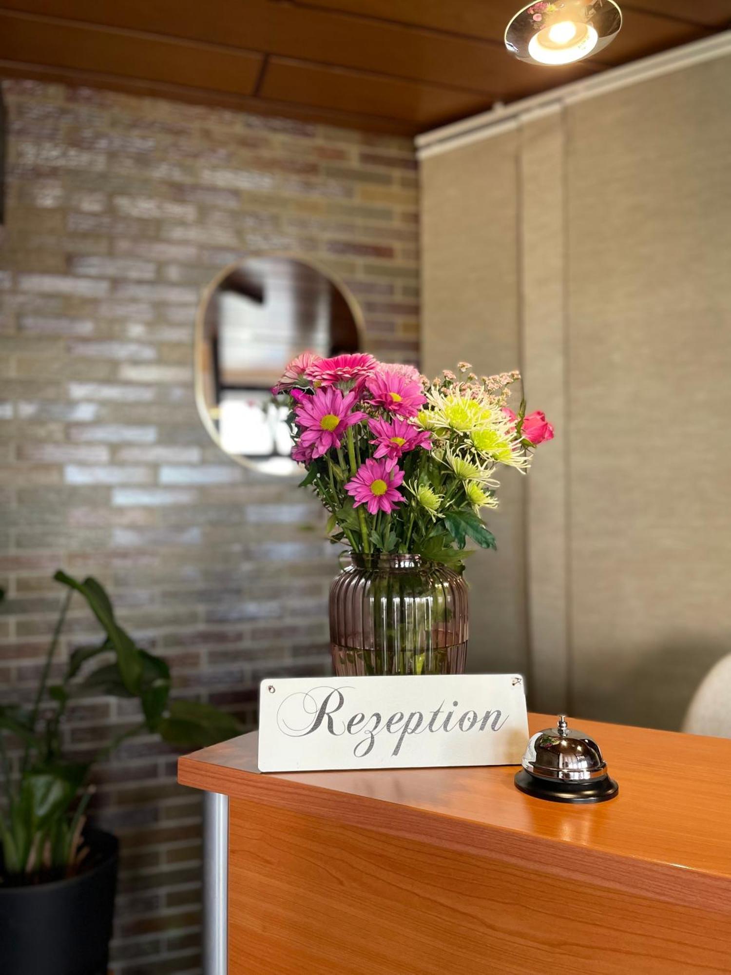 Hotel-Pension Hommen Кобленц Екстериор снимка